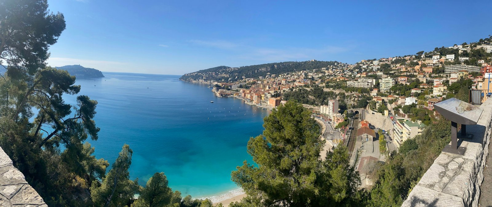 Villefranche-sur-Mer et sa baie.